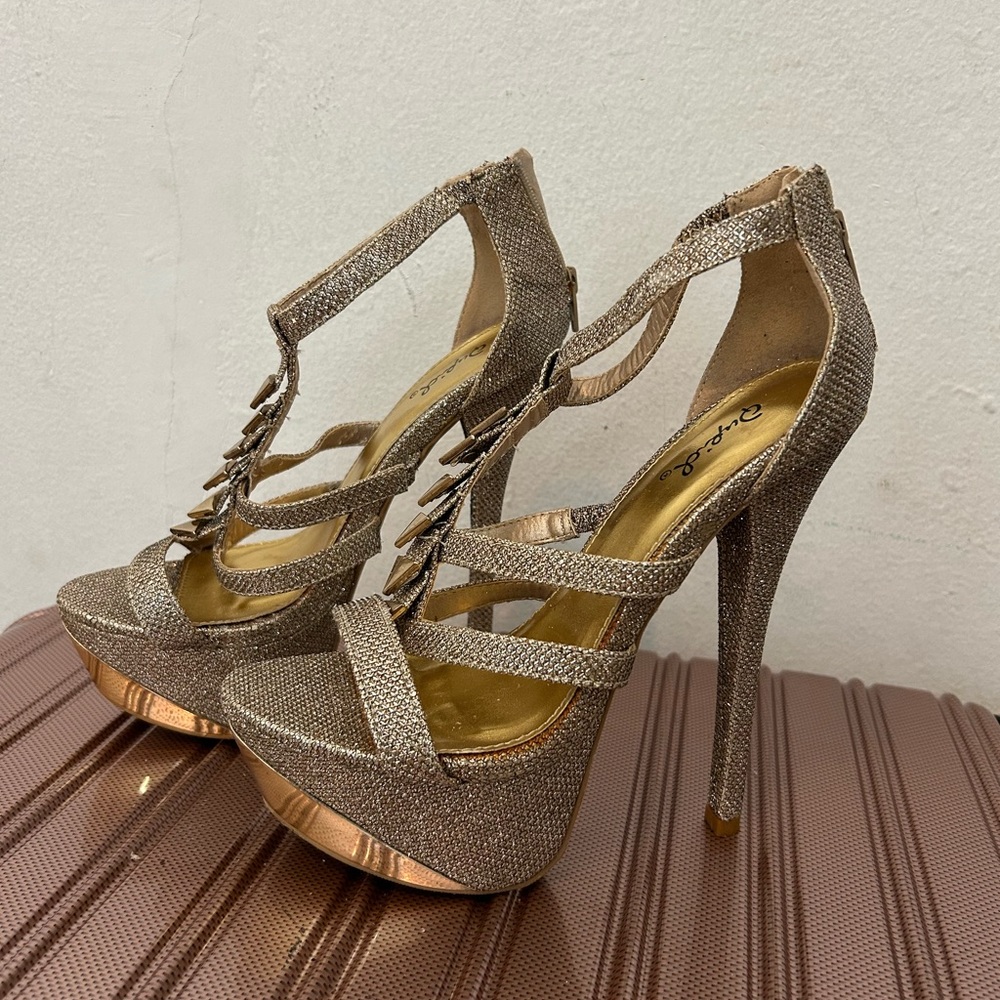 Gold Sparkle Platform Heels